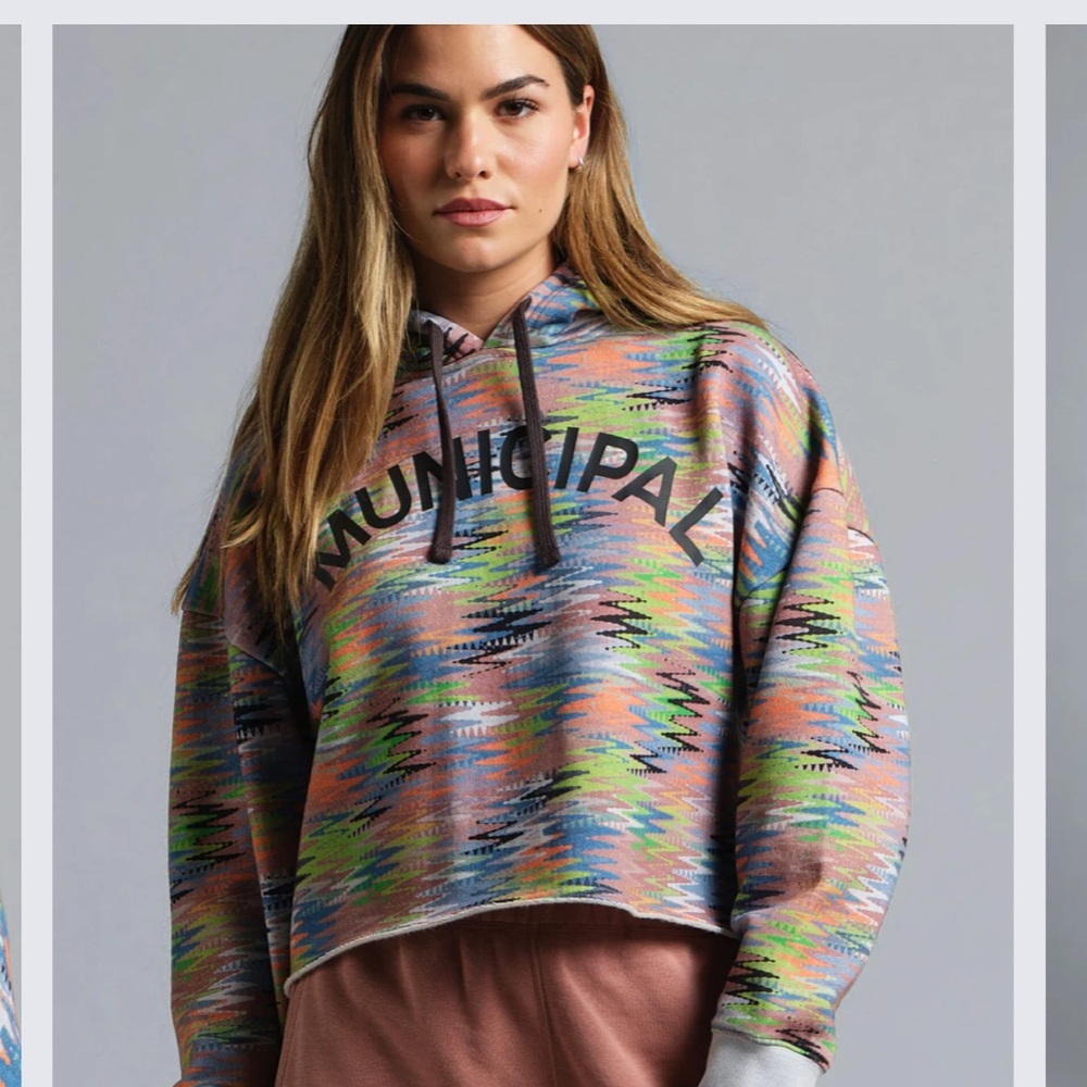 Women’s Zig Zag Cropped Municipal Hoodie